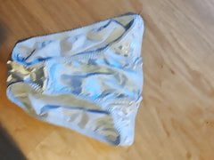 Cumshot om wifes pantie