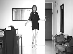 Crossdresser show on high heels