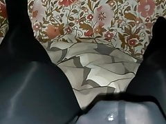Quick cum in black opaque tights