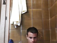 Bath very hoy