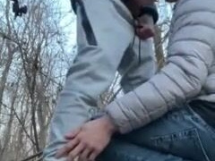 Amateur pillow-biter deep-throat outdoor (blowage in sportwear)