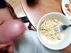 Handjob & cumshot in pasta...