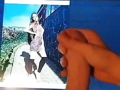 Cumtribute for hot babe