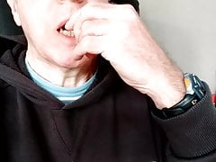 Cum eating
