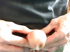 A FLY EAT MY PRECUM AND MY CUM