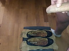 Cum on GF Flat Ballerinas (17. Shot)