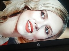 Huge tribute for SCARLETT JOHNSON