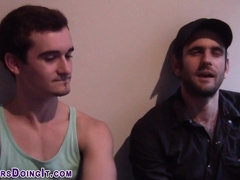 Watch Amateurs Get Hot and Heavy with a Muscle Hunk