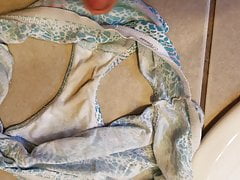 Cumming in mother in laws panties