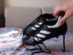 Fuck the soccer shoe.