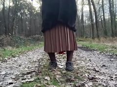 In a boniche outfit to go for a walk in the forest