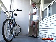 UniversBlack.com - Muscular straight Black man jerks off his XXL cock