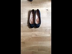Cum on GF Flat Ballerinas (2. Shot)