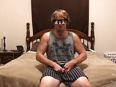 Dude In Weird Eye Glasses JO 2 Cum PREVIEW