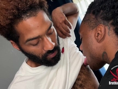 A throat that likes to gargle puffies and weenie