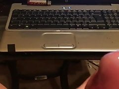 Girlfriend and I jacking to porn together