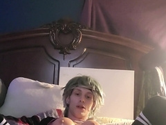 teen gets down