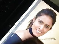Cum Tribute To Comali Movie Heroine Samyuktha Hedge