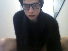 Femboy Twunk Jiggles His Bootie in Goth Amateur Movie