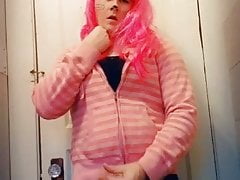 Short clip of Claire Ivory playing :)