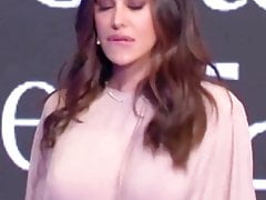 Belen che  fa la troia in TV