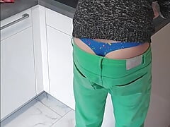 Tanga Blitzer in the kitchen