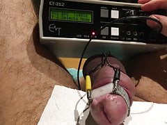 My cock enjoys a slow electro teasing on the cockhead