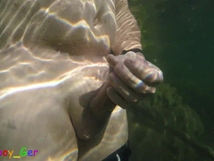 Highly molten underwater draining off in a dreamlike lake in the mountains (S)