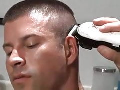 Army men fuck at barber shop