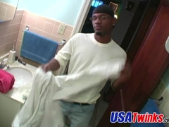 Hot Tyreice Wells flaunts his toned body while jacking his BBC boner