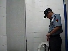 Eu mijando no trabalho 001