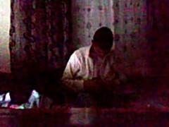 UN GAY CHUPA EL PENE A UN MILITAR