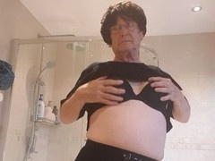 Average body, shower, bathrooms