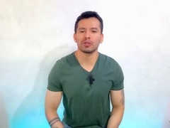 Sucking a big dick in public cruising