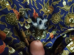enjoying and cum on mom sarongs