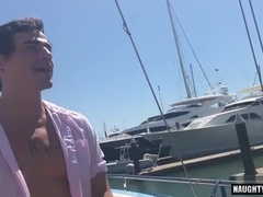 Watch this thick & horny guy deepthroat & cash in on his hot cumshot