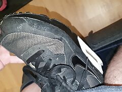 Her Nike Air Max 90 - well fucked