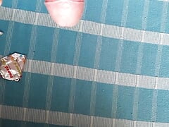 Playing with condom(cumshot)