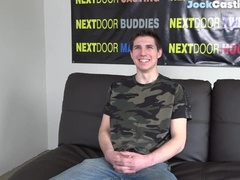 Auditioning jock solo fapping his bone