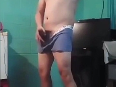 Jesus en boxer jalandose el pene avienta semen episodio 4