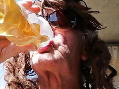 I drink the pee still hot