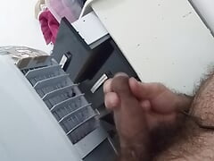 THICK HEAD ENJOYING