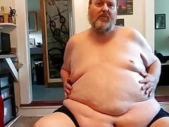 FatBerg the slave plays with his belly and ass