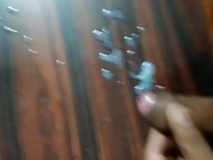 My sexy cumshot !!