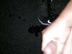 Street masturbiert