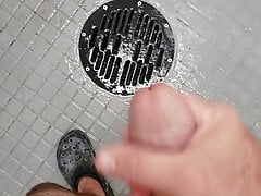 Jerking off in the shower till I cum