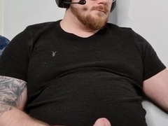 Gamer Boy enjoys to jerk to much!