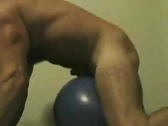 Muscle dad humps