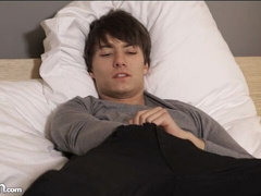 Tommy Hunter gets to jerk off like a predator