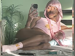 PrinceSleaze Twerkin-Arched on the bed Being Sexy as Always. Shoutout to my 🍦'sters